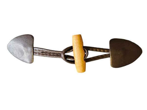 14556.jpg Knapp 2 hulls, Duffel knapp 40mm Brun