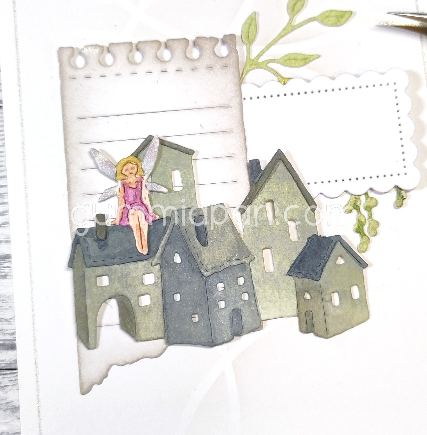 Gummiapan Dies Liten By - Bilde 1