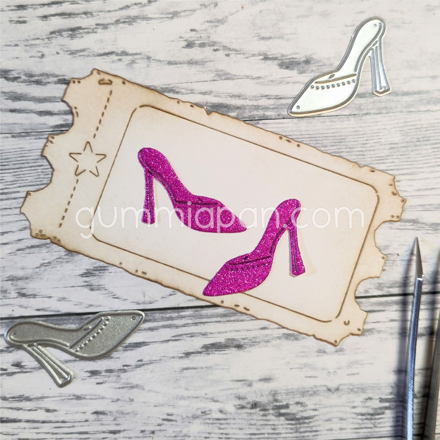 Gummiapan Dies Sko med hæl - Bilde 1