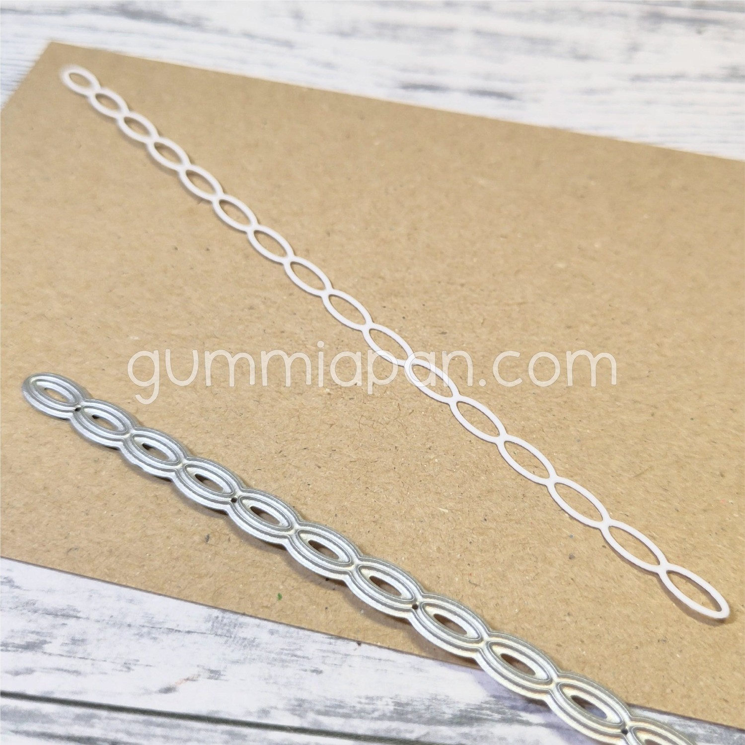 Gummiapan Dies Bord med ovaler - Bilde 1