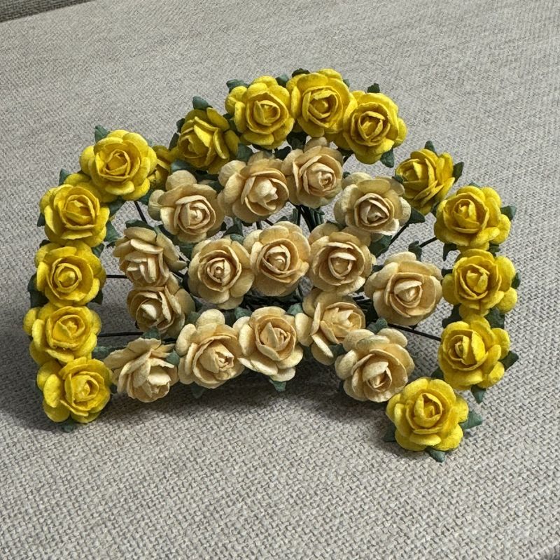 Papirdesign Roser 1,2 cm - Gul - Bilde 1