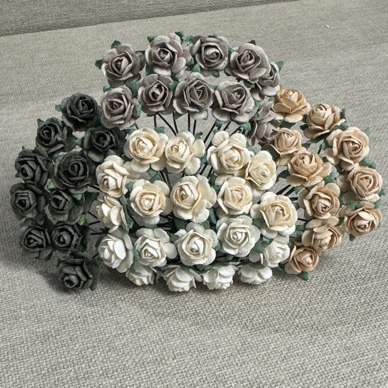 Papirdesign Roser 1,2 cm - Grå og Beige miks - Bilde 1