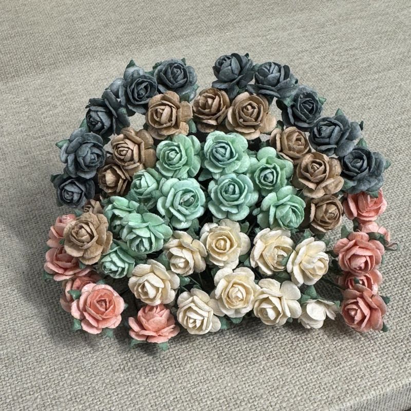 Papirdesign Roser 1,2 cm -  Lys mix - Bilde 1