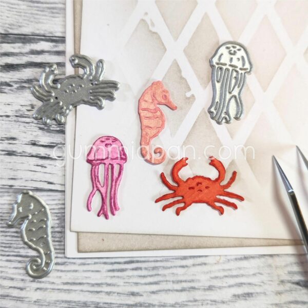 Gummiapan Dies Krabbe, Sjøhest og Manet