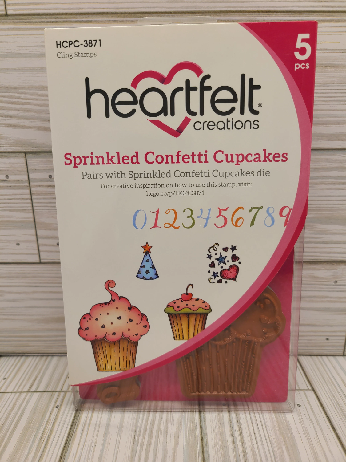 Heartfelt Sprinkled Confetti Cupcakes stempel - Bilde 1